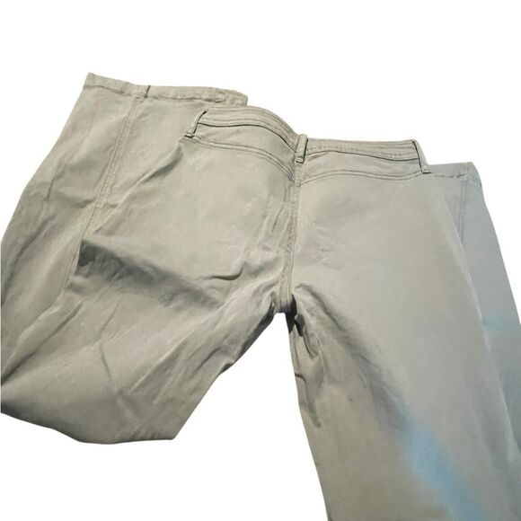 Kim Rogers size 8 cargo style pants excellent condition. - Picture 2 of 2